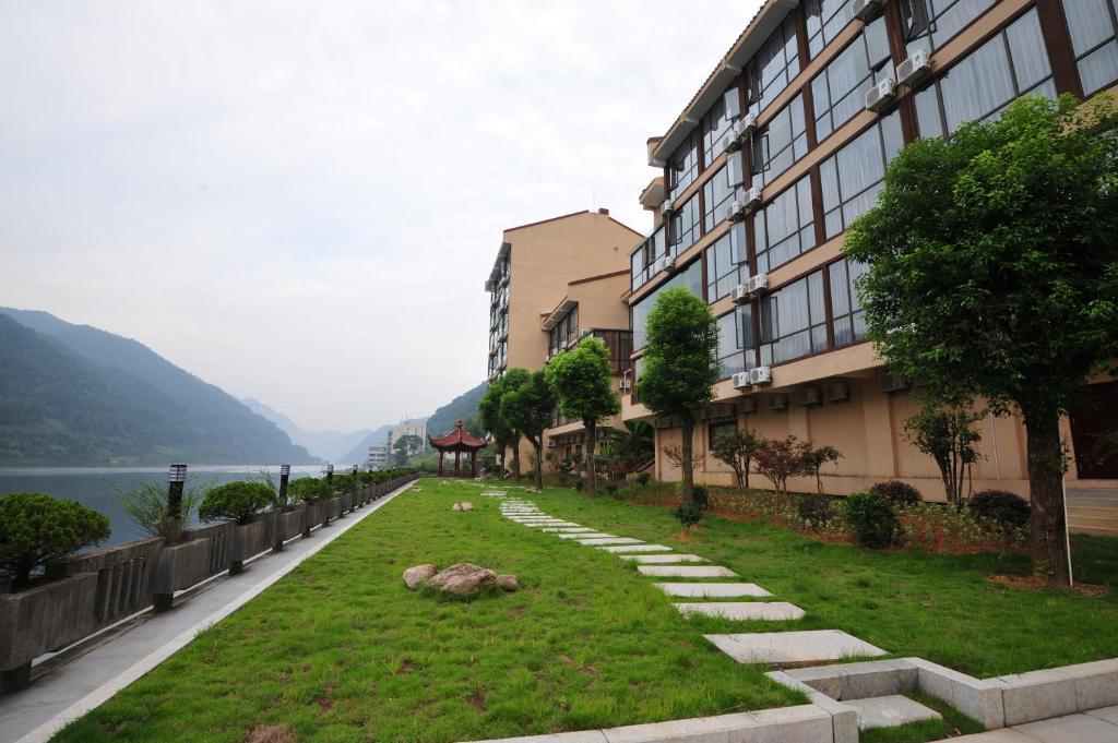 Jiande Yinyuan Hotel Tangcun Exteriör bild